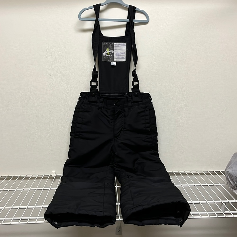 Snow pants - adjustable overalls